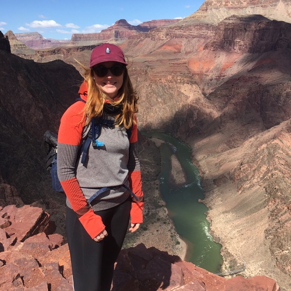 Meet your Posher, Tamara - Picture 2 of 5